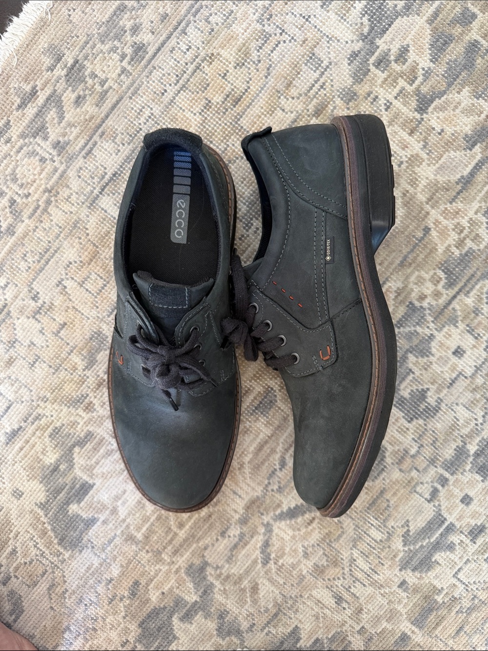Ecco Men's black brushed leather goretex Lace-Up Oxfords with Brown Trim